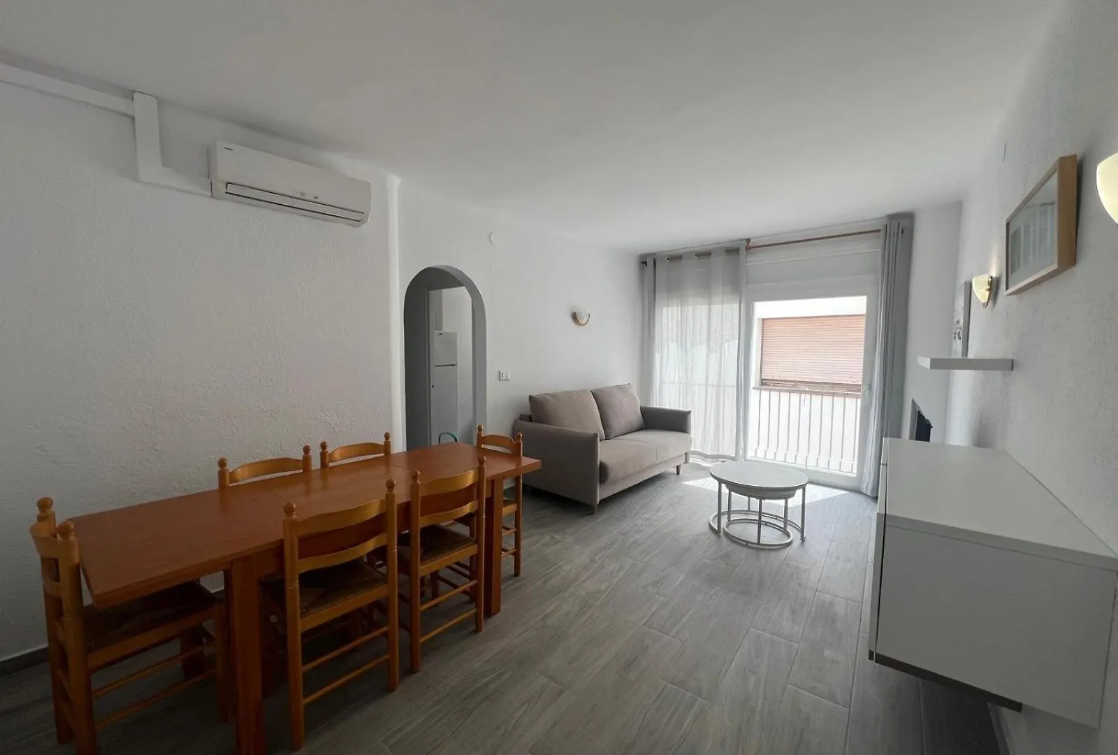 Bonito Apartamento En El Centro De Rosas Av-79 Apartmán